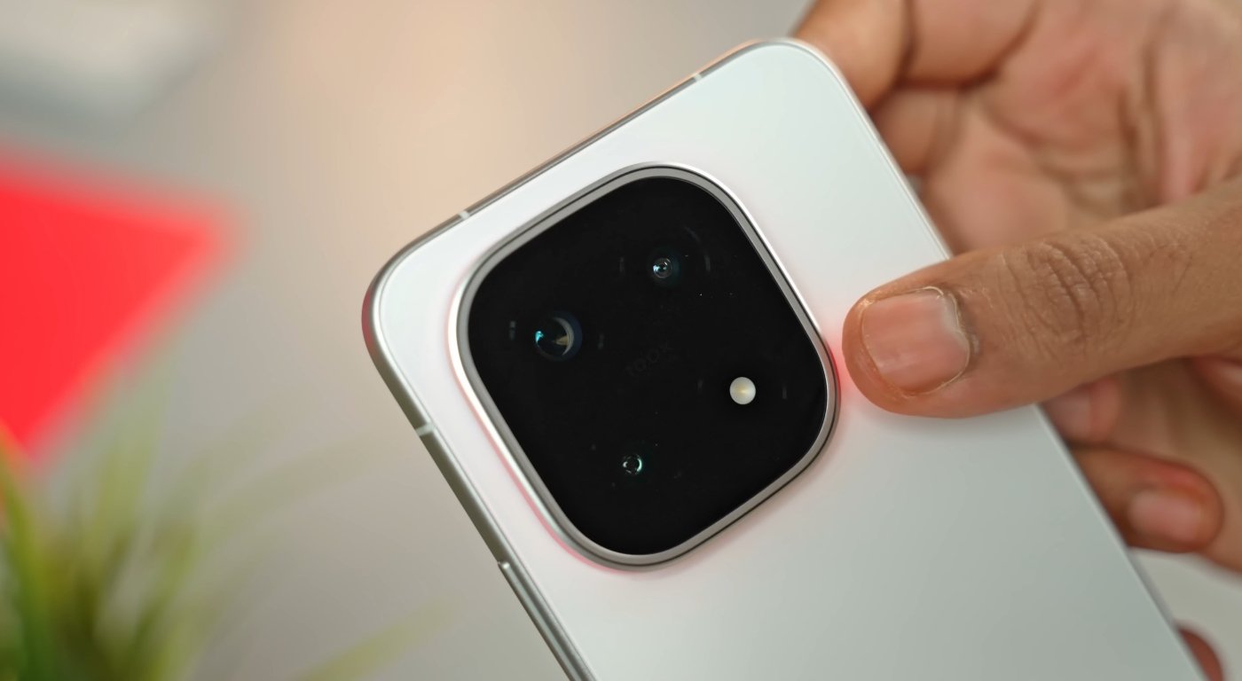 American reviewers share first impressions of iQOO 15 camera setup