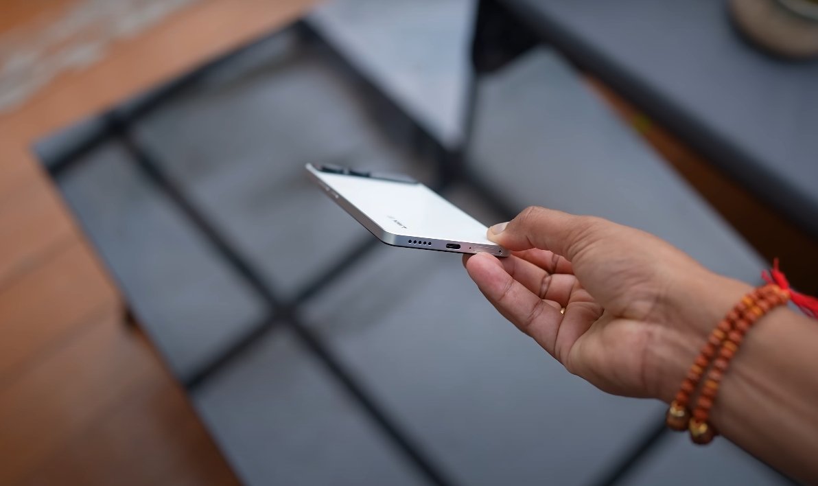 Canada Users Believe LAVA Blaze Amoled 2 Offers Good Value