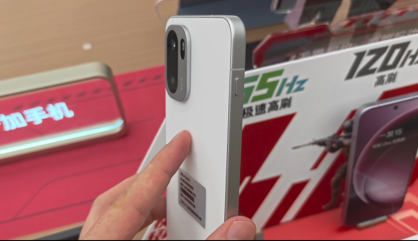 Canadian reviewers praise OnePlus Turbo leaks for impressive battery life