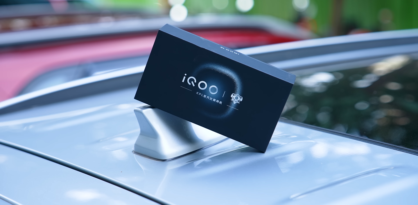 Canadians await iQOO 15 pre-order details eagerly