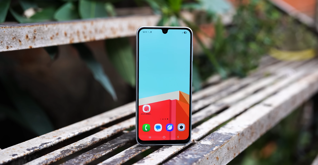 Galaxy M17 5G colour options and finish review