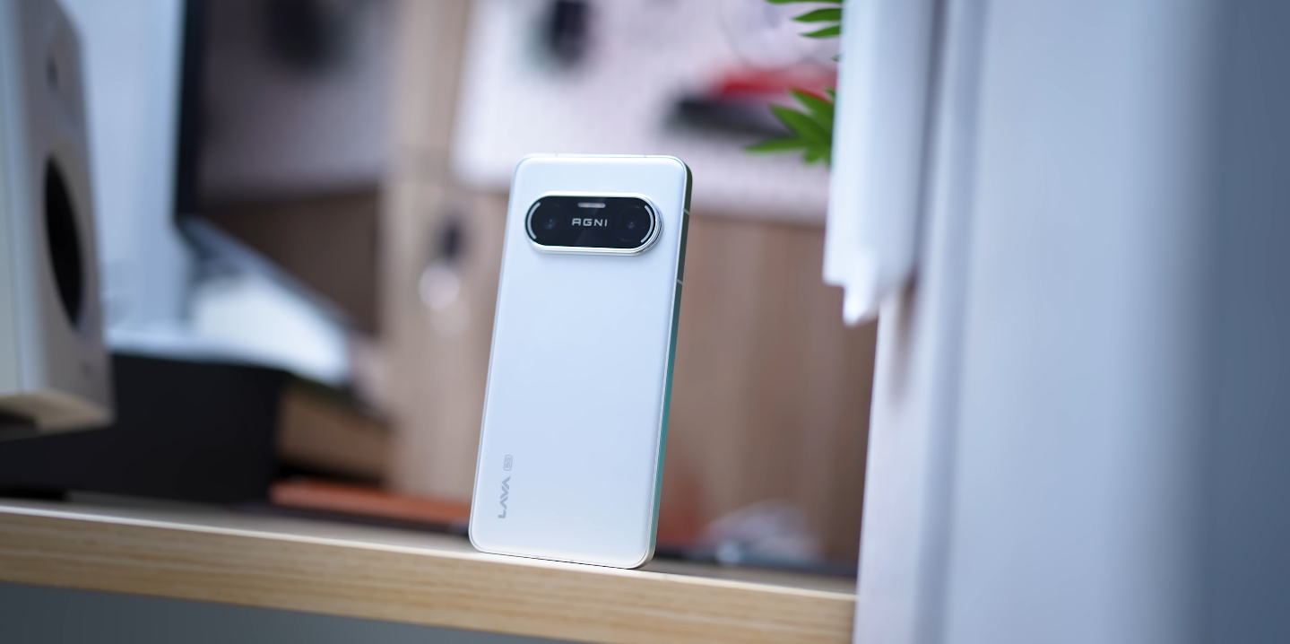 LAVA Agni 4 camera clarity compared side by side