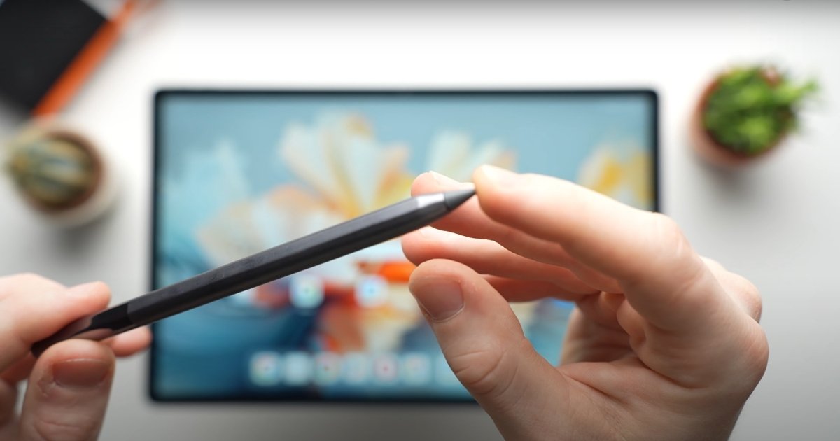 design and build of the Lenovo Yoga Tab Plus is more premium aesthetic with the shamer edges and glass section along the back for cons