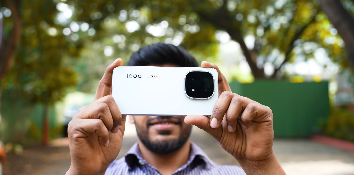 Local UAE portals show interest in promoting iQOO 15 accessories