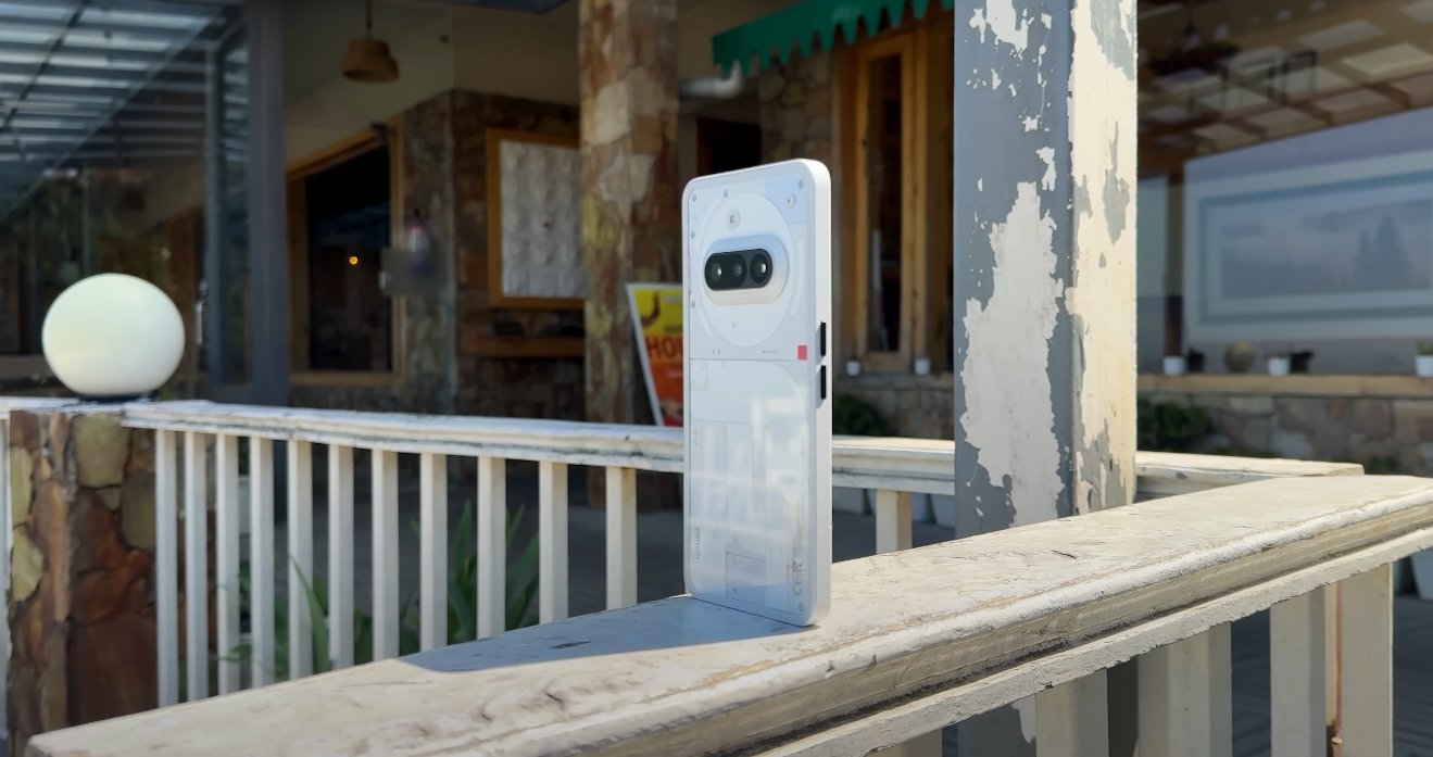 Nothing Phone 3A Lite vs OnePlus Nord 4 Feature Battle