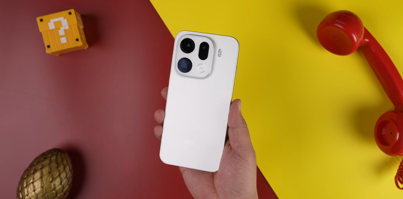 OPPO Find X9 Pro colour options Titanium Charcoal or Silk White – which to pick