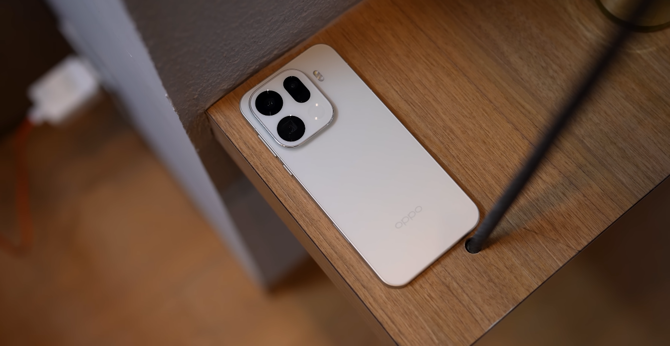 OPPO Find X9 Pro micro-SD slot expansion options – what you get