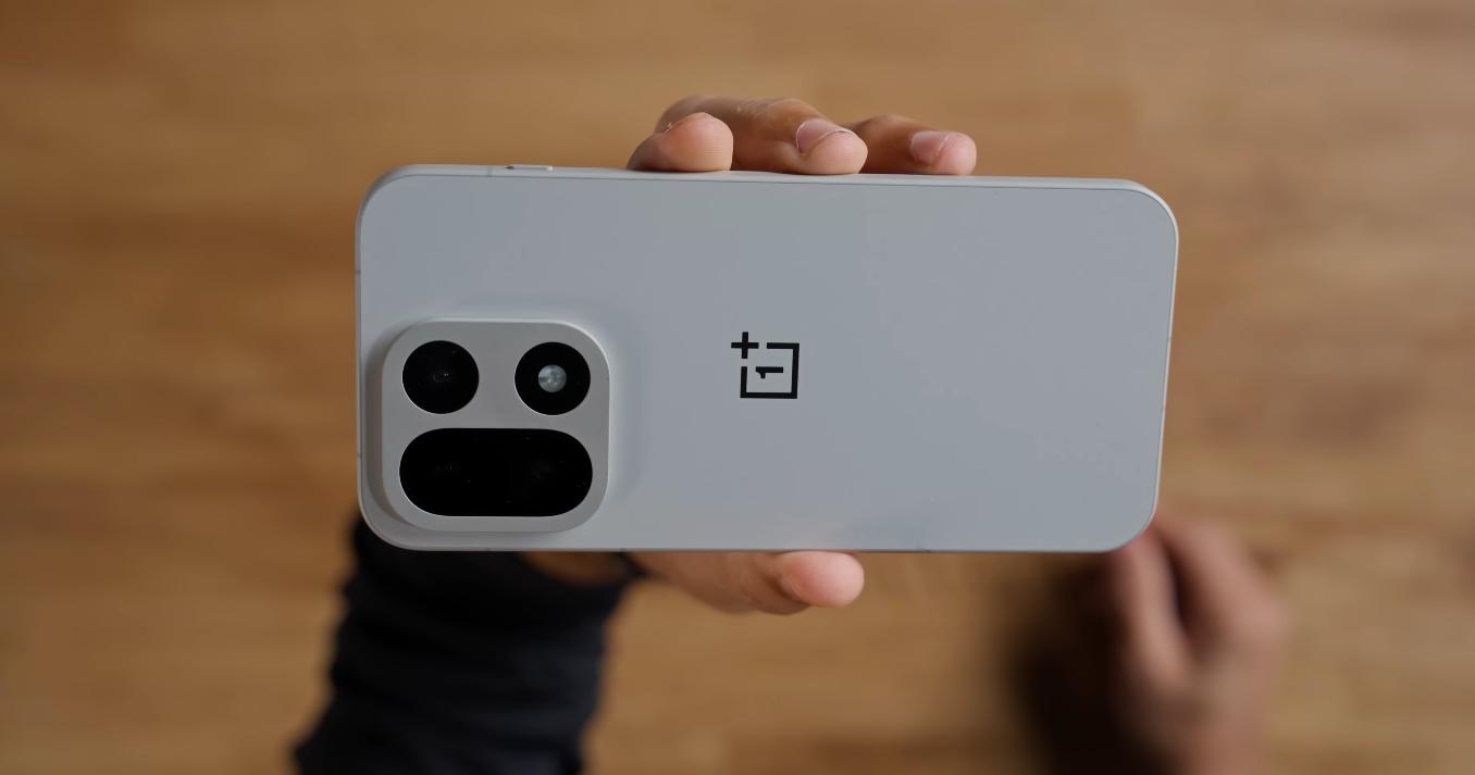 OnePlus 15 audio review stereo speakers, sub-woofer, immersive sound