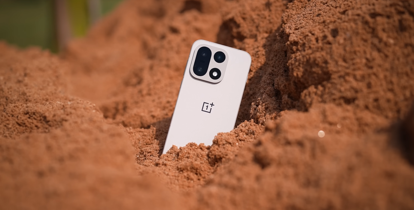 OnePlus 15 vs Samsung Galaxy Z Fold5 flagship vs foldable decision