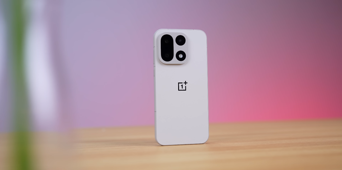 OnePlus 15 vs iPhone 15 Pro — speed test and day-to-day usage