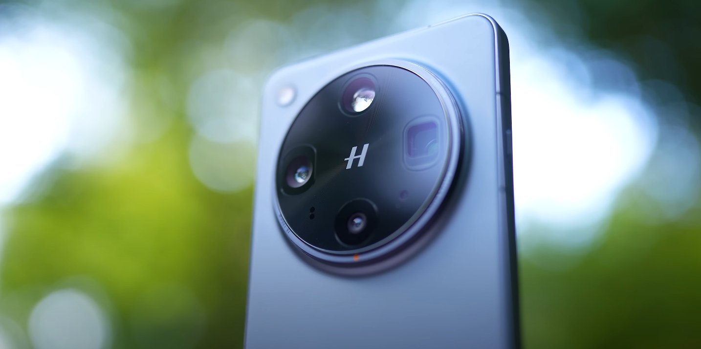 Oppo Find X8 Ultra display protection and glass details