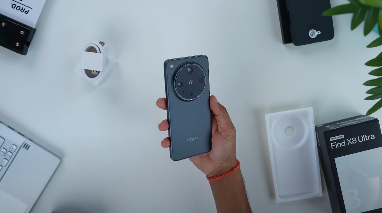 Oppo Find X8 Ultra vs Vivo X300 Ultra design comparison