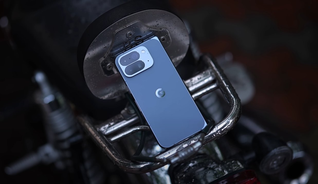 Pixel 10 Pro Fold retail box and accessories revealed