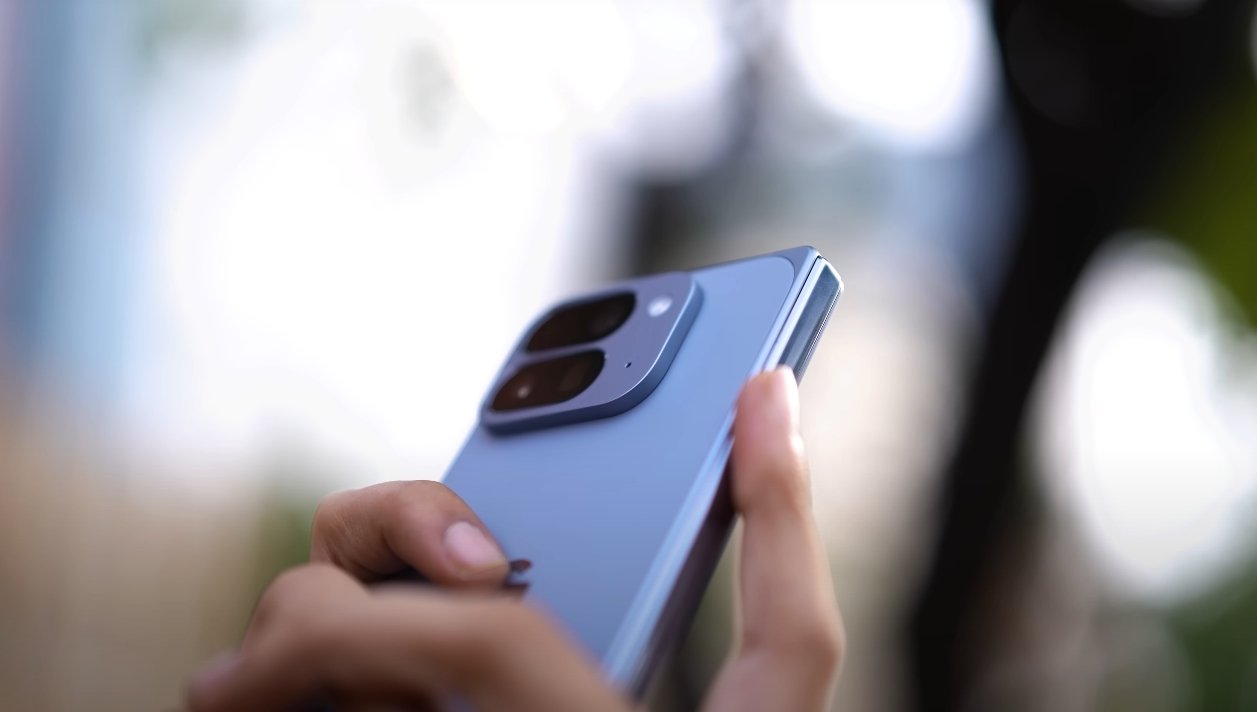 Pixel 10 Pro Fold retail box unboxing experience