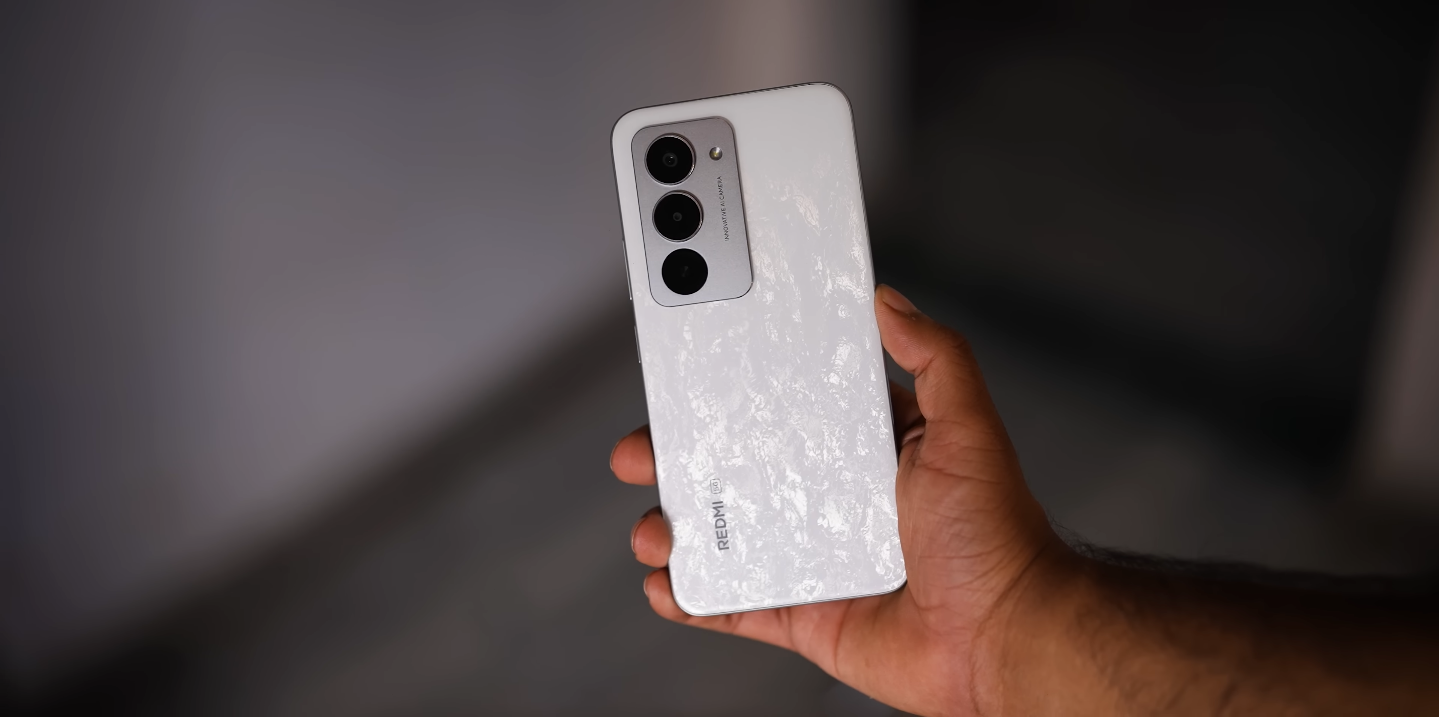 Redmi 15 vs Realme 12 which budget champion wins