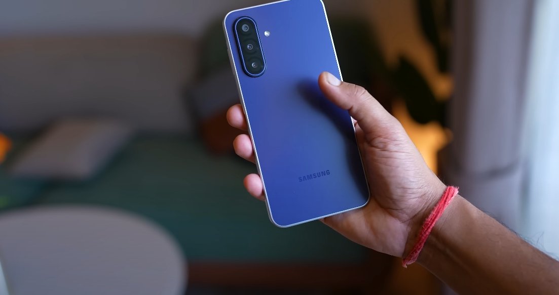 Samsung Galaxy M17 5G vs Redmi Note 14 Pro comparison