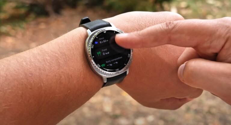 Samsung Galaxy Watch8 Classic vs Ultra USA Buyers Compare