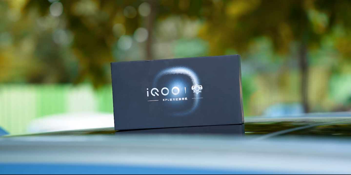 UAE leaks suggest iQOO 15 will retail around AED 3,300 at launch