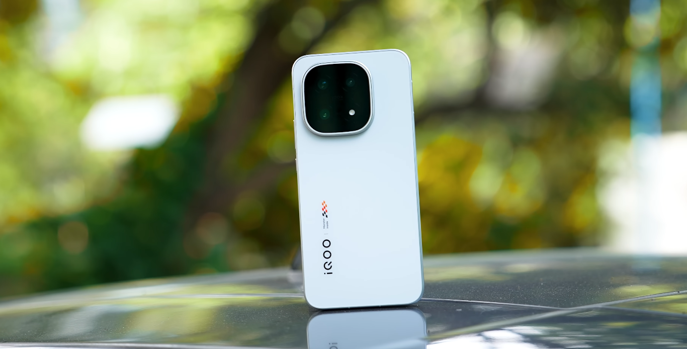 UAE tech market eyes arrival of iQOO 15 flagship smartphone