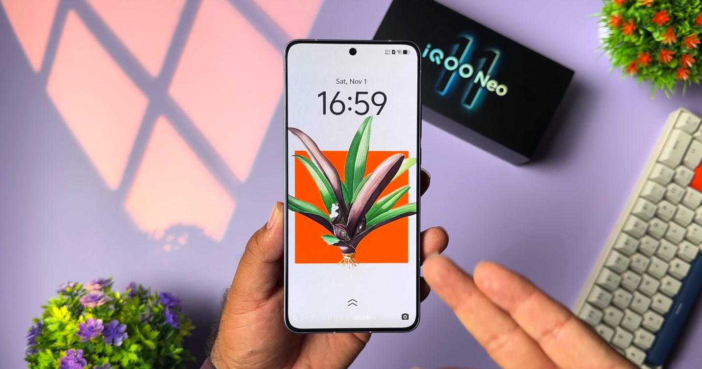 UK consumers discuss iQOO Neo 11’s dual-camera setup and OIS upgrade