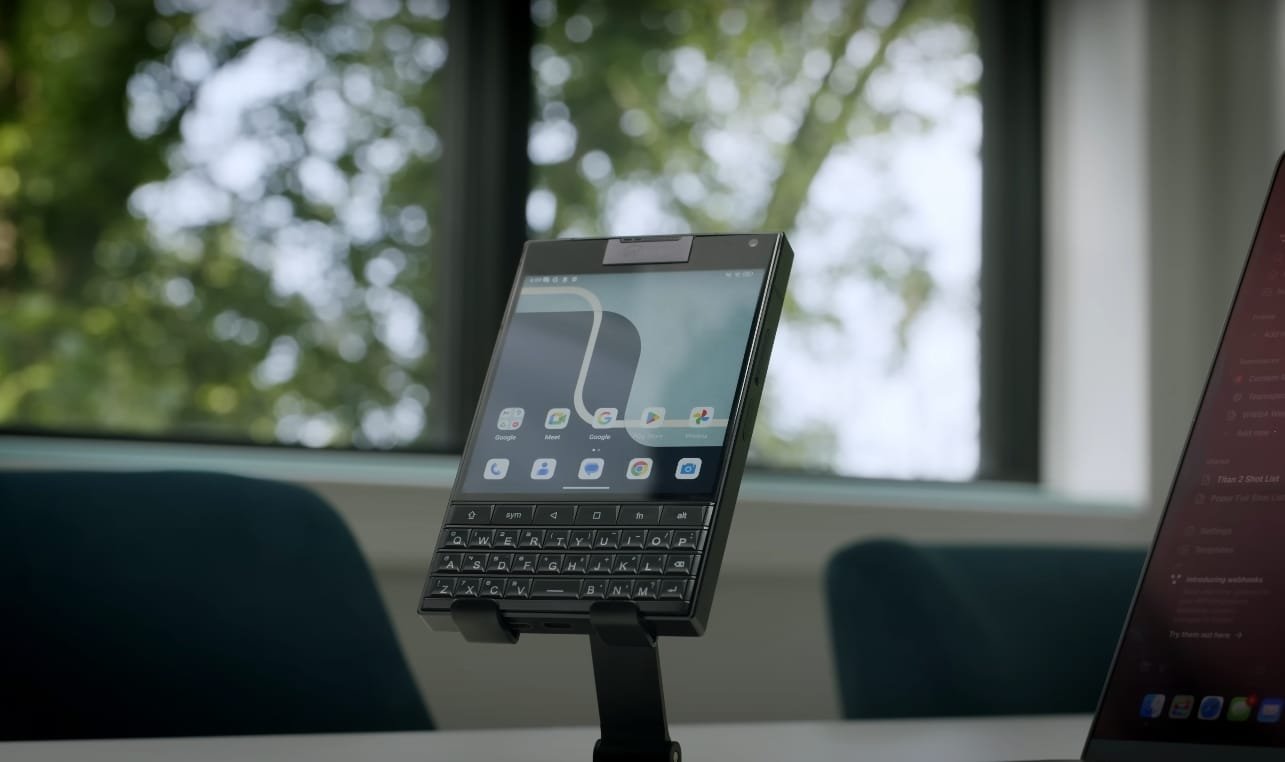 Unihertz Titan 2 Big battery Smartphone Review