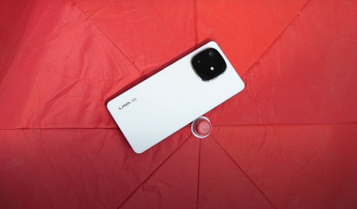 Users Say LAVA Play Ultra 5G Feels Perfect For Daily Use