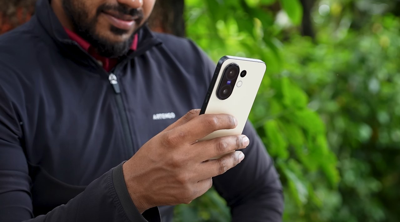 Vivo X300 FE display refresh rate tested in USA labs