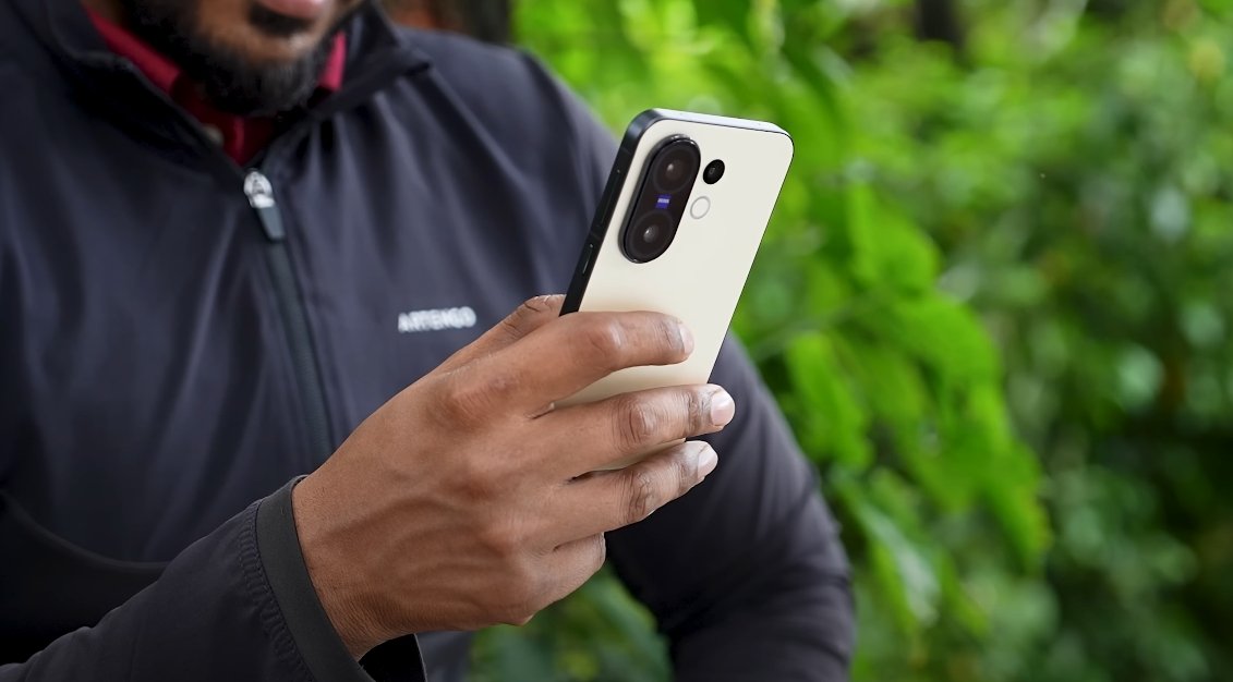 Vivo X300 FE gets positive reviews from USA tech experts