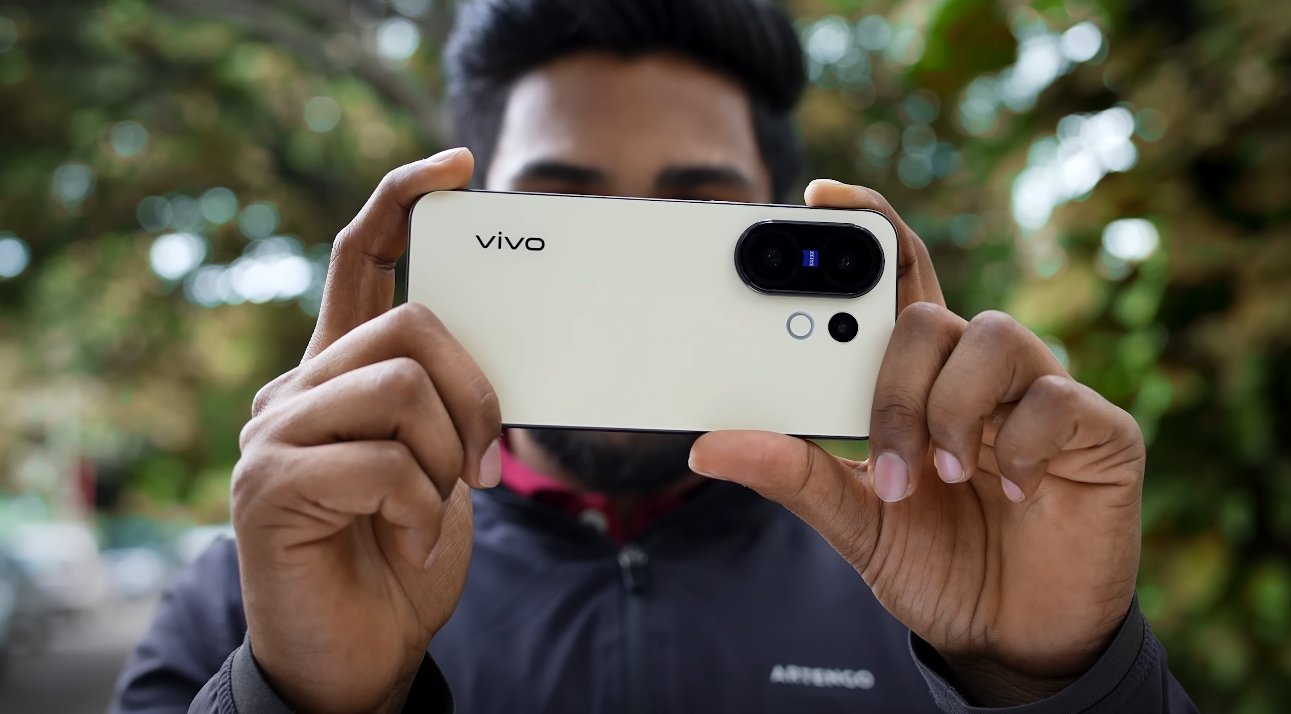 Vivo X300 FE retail box spotted ahead of USA debut