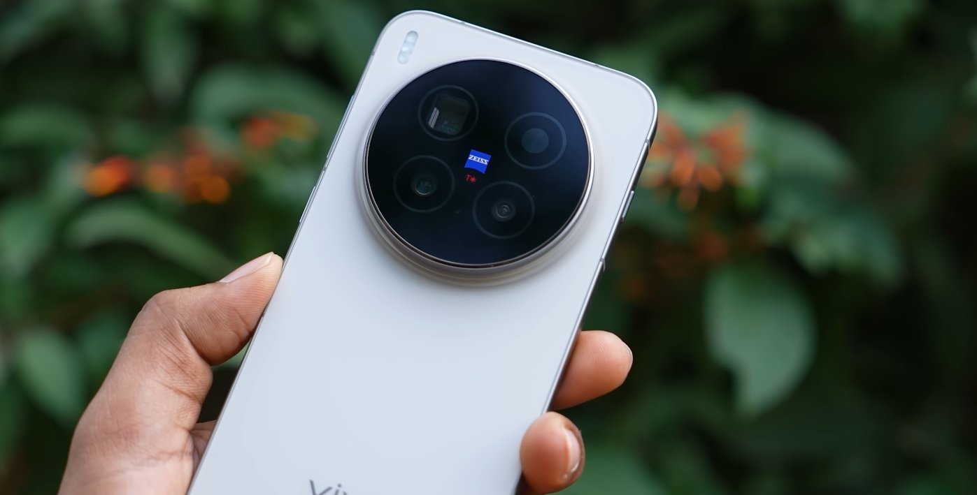 Vivo X300 Pro USA variant gets new software patch