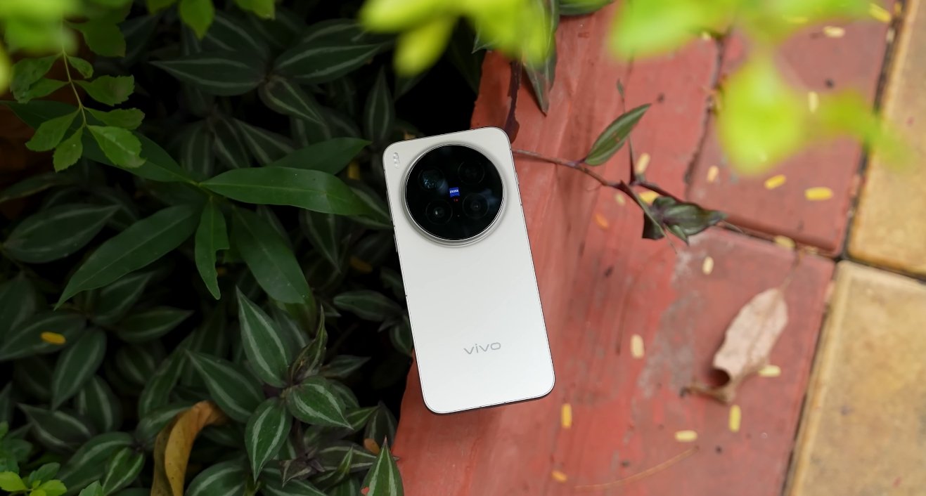 Vivo X300 Pro vs Galaxy Z Flip 6 surprising result