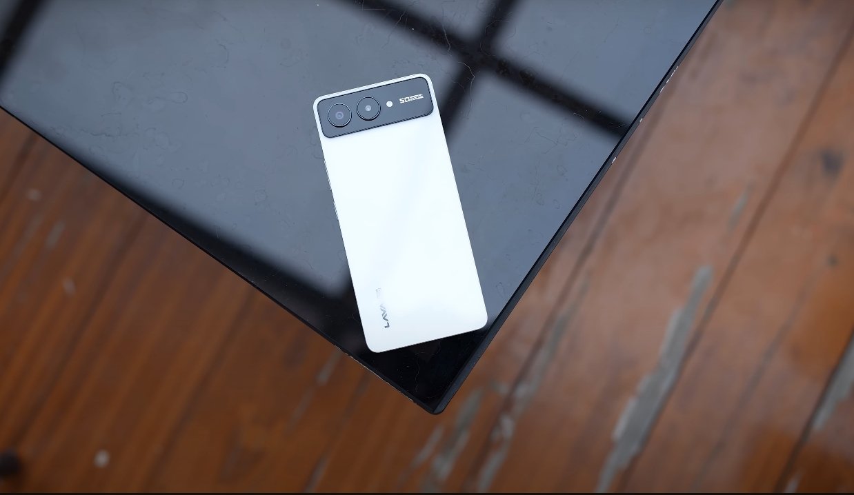 Why LAVA Blaze AMOLED 2 Fits Canada Lifestyle Perfectly