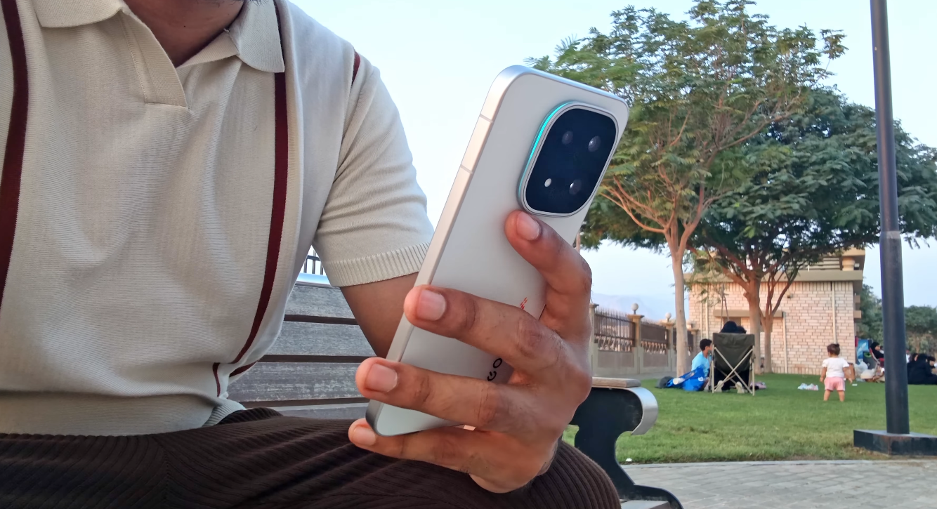 Why US tech experts are calling iQOO 15 the sleeper hit of 2025