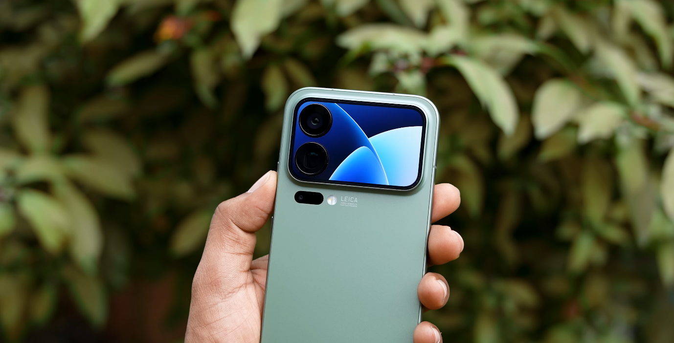 Xiaomi 17 Pro Max vs Motorola Edge 80 Ultra which flagship offers more