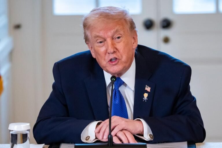 Trump proposes 10% credit card rate cap