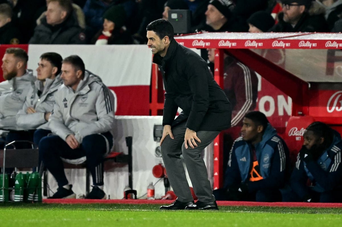 Mikel Arteta frustrated with referee decision
