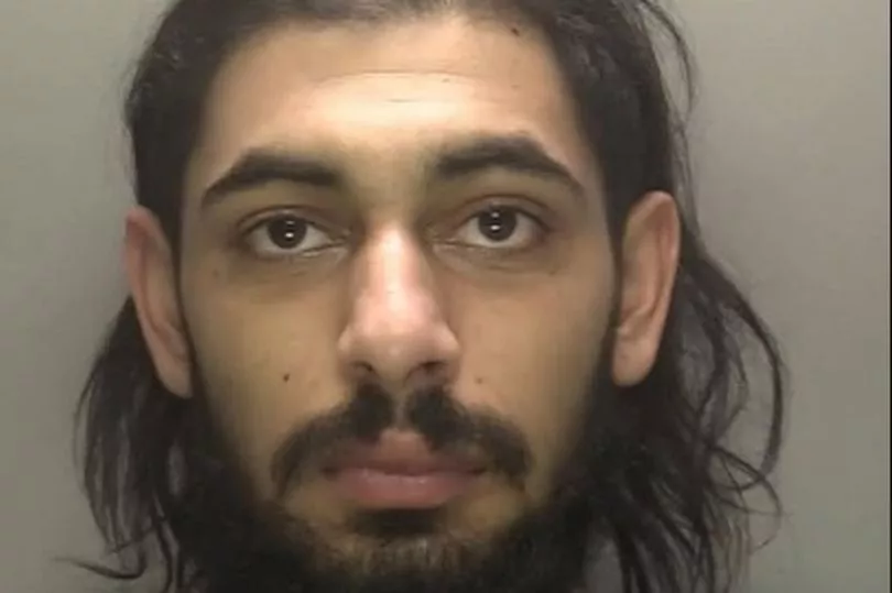 UK police issue wanted man picture amid robbery probe