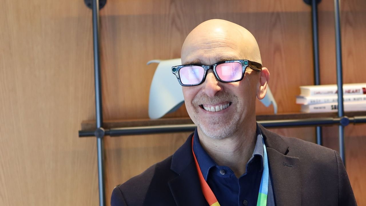 A Glimpse into Tomorrow: My First Experience with Android XR Prototype Smart Glasses