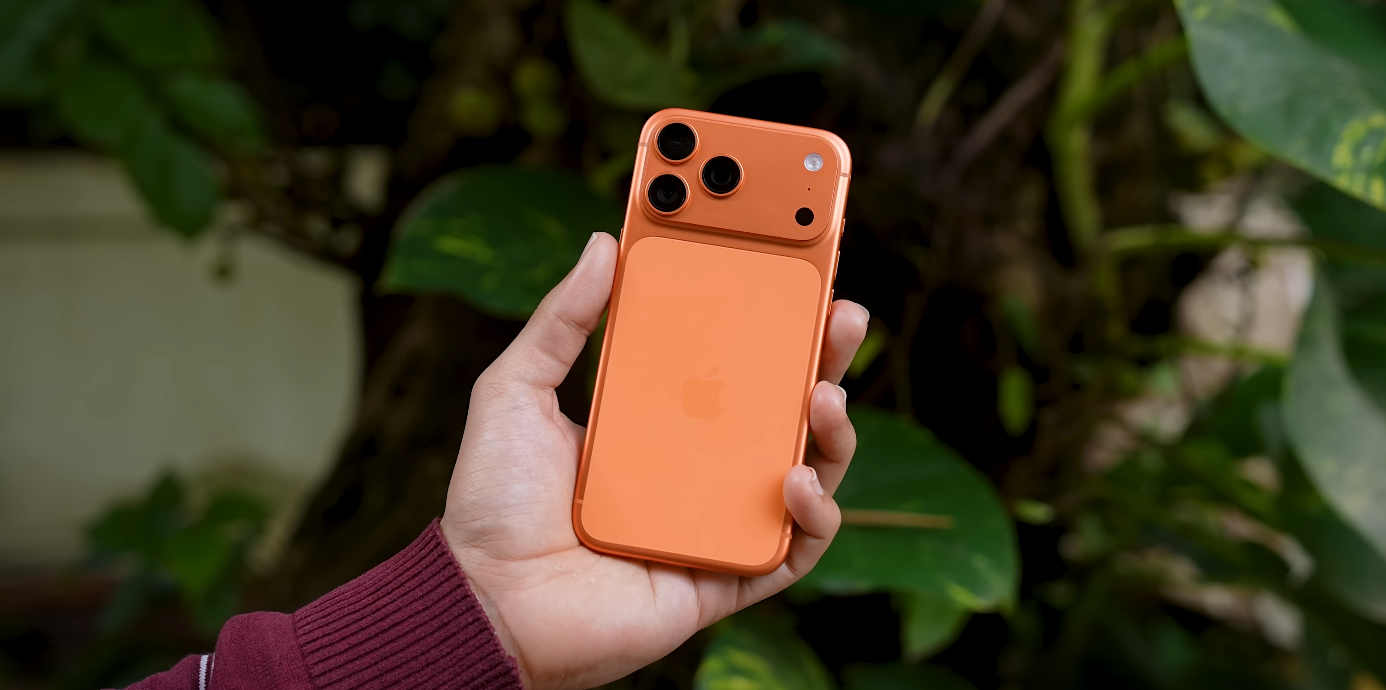 iPhone 17 now flying off shelves during UK Black Friday