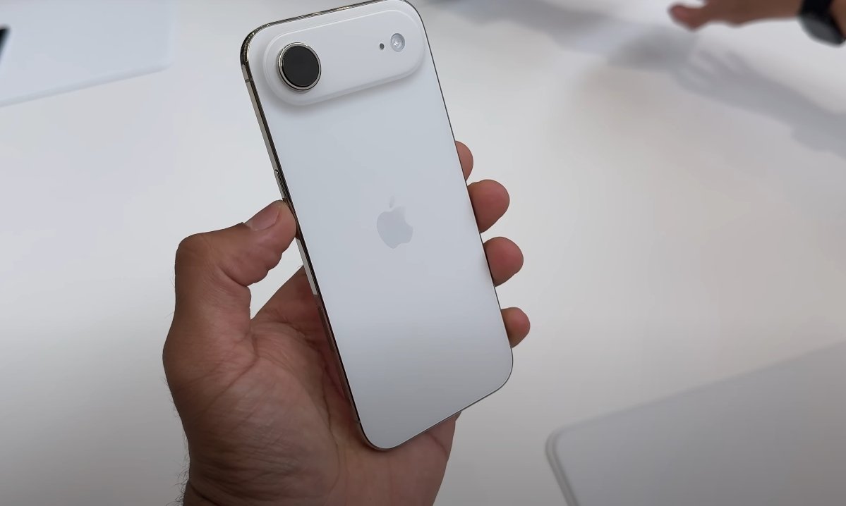 iPhone Air Carrier Compatibility in USA: T-Mobile, AT&T & Verizon