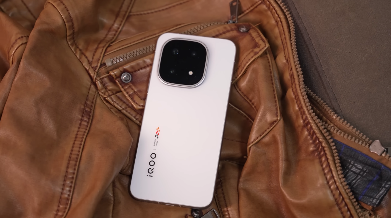 iQOO 15 UK release date rumors intensify ahead of launch