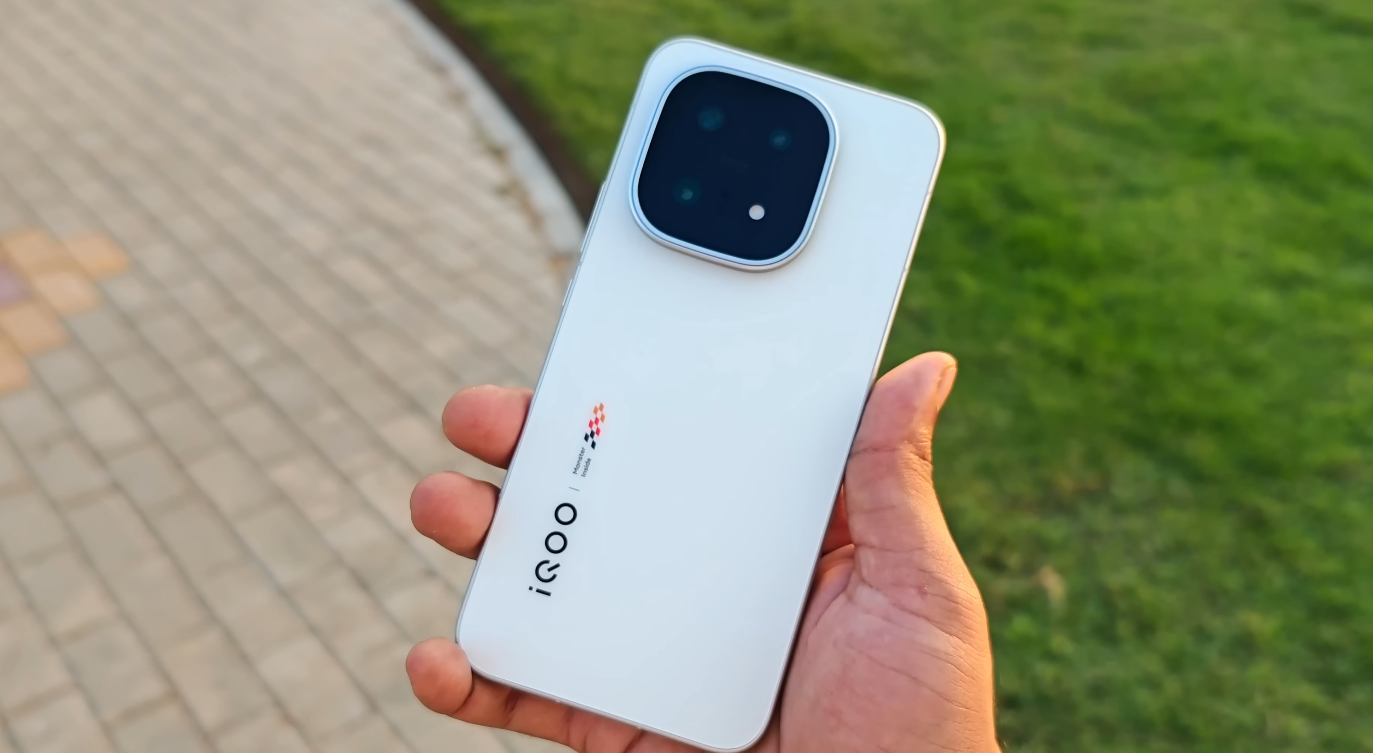 iQOO 15 performance results stun the UK tech audience