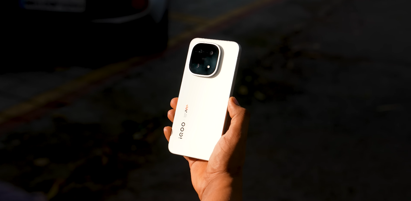 iQOO 15 preorders could start soon in UAE through official website